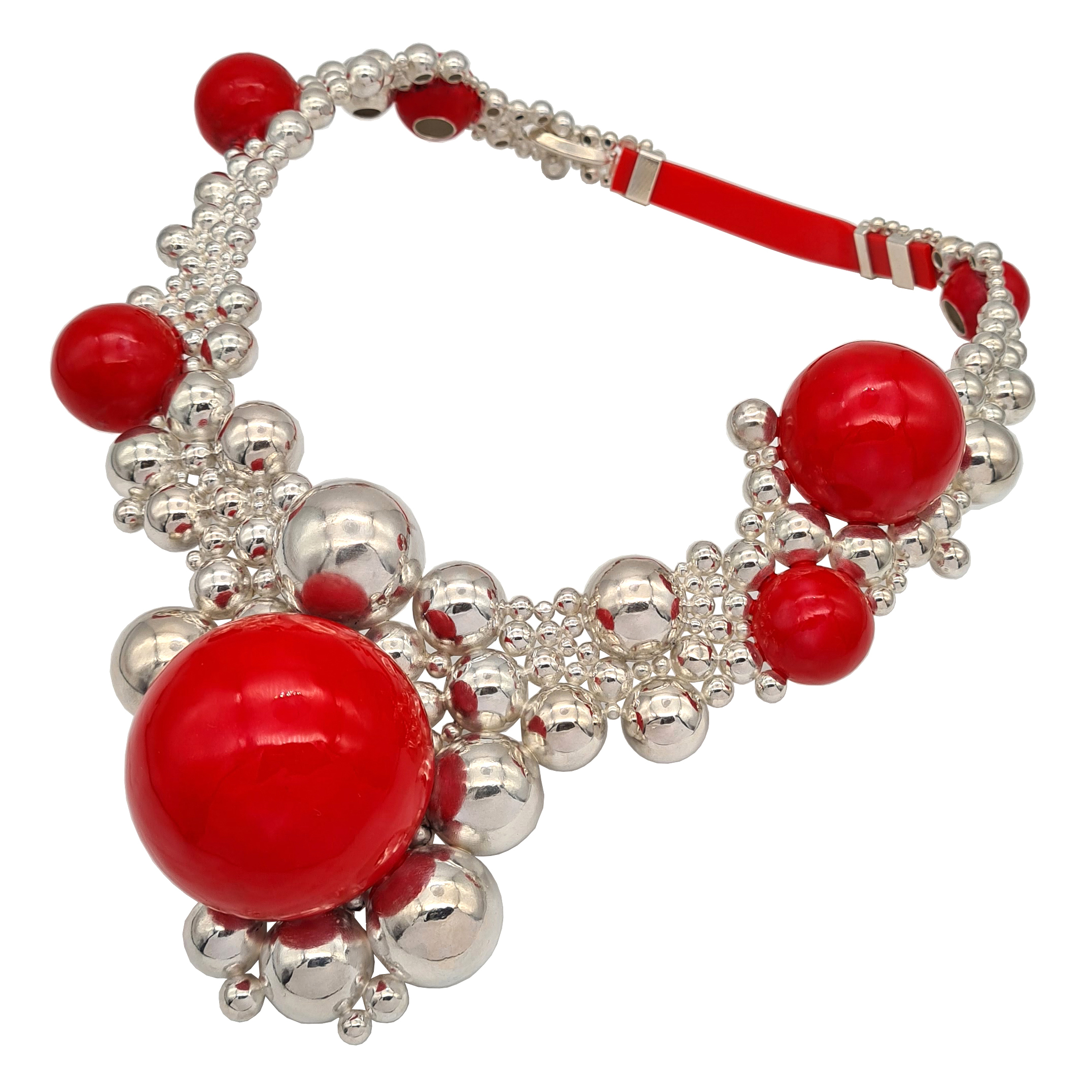 Schmuck von Künstlerinnen